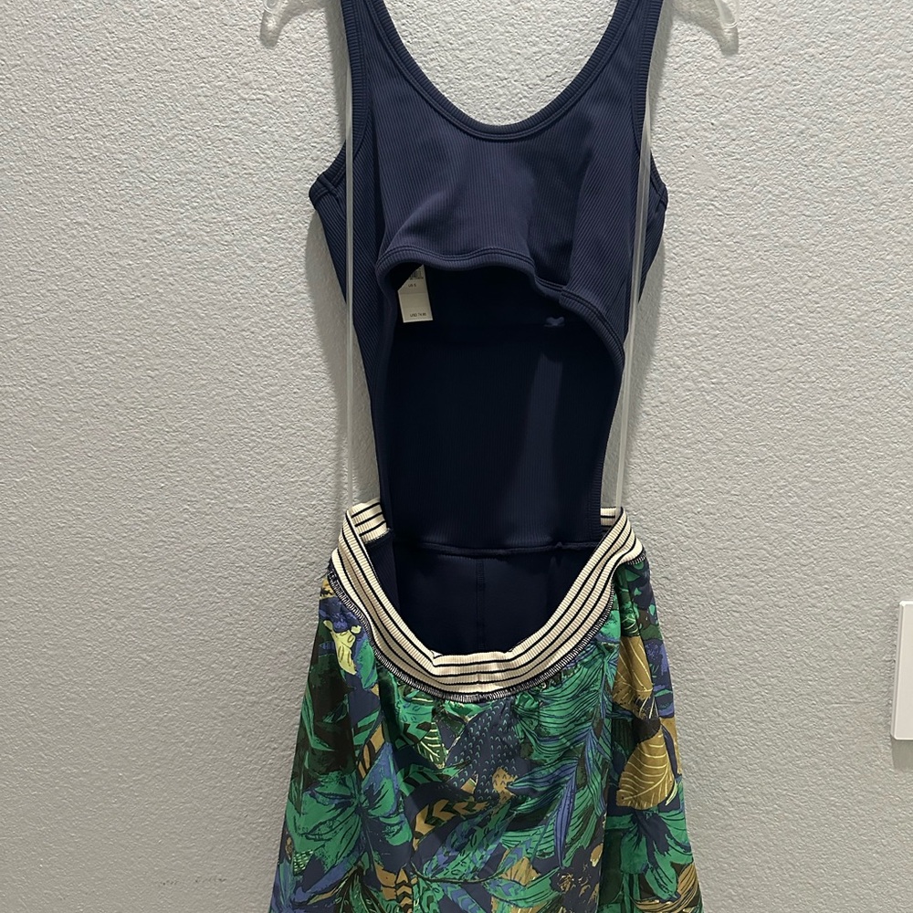 S, NWT Navy Ribbed Tennis Romper with Tropical Print Skirt by Aerie - Picture 7 of 9